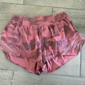 lululemon Pink Camouflage Athletic Shorts sz 6